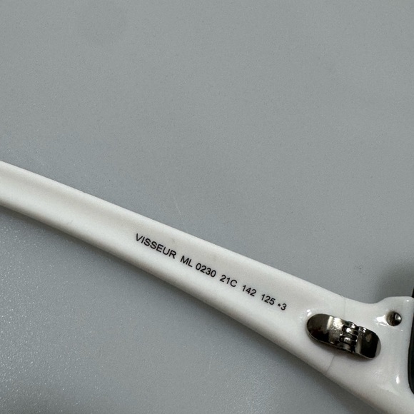 Moncler Visseur ML 0230 21C Unisex White Visseur Shield Sunglasses 142-125 - Picture 7 of 7